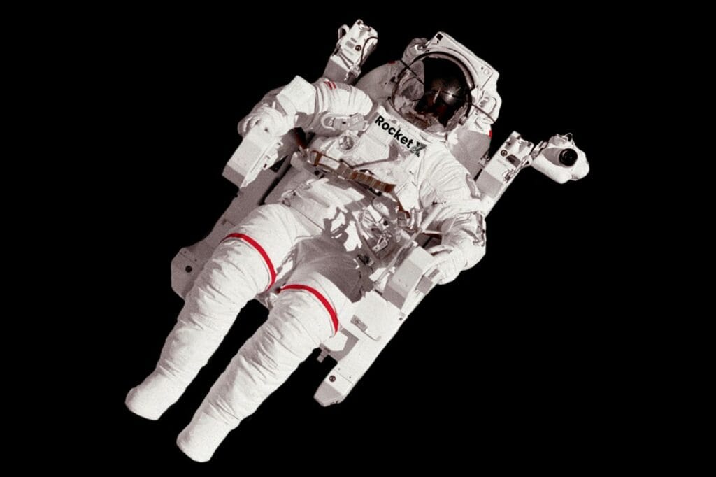 rocket-x-spaceman-walk